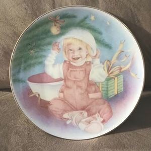 Tupperware "Chrissy's Favorite Toy" 1993 Collector's Edition Plate